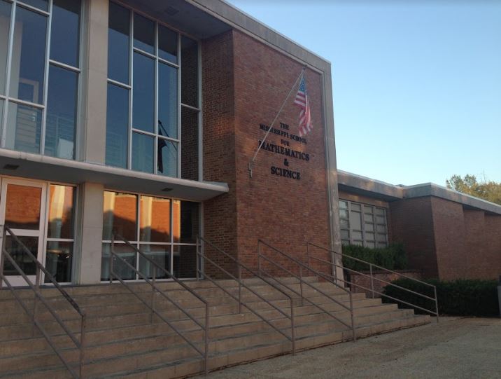 Tours of Hooper Academic Building and other areas of the campus were given during MSMS's annual Fall Preview Day. 