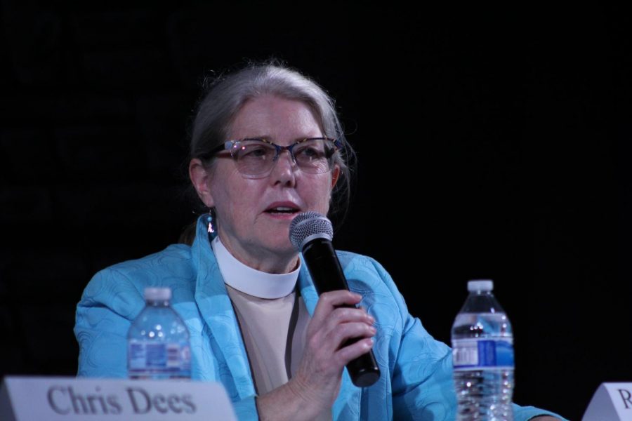 Reverend+Anne+Harris+represents+the+Episcopal+Church.