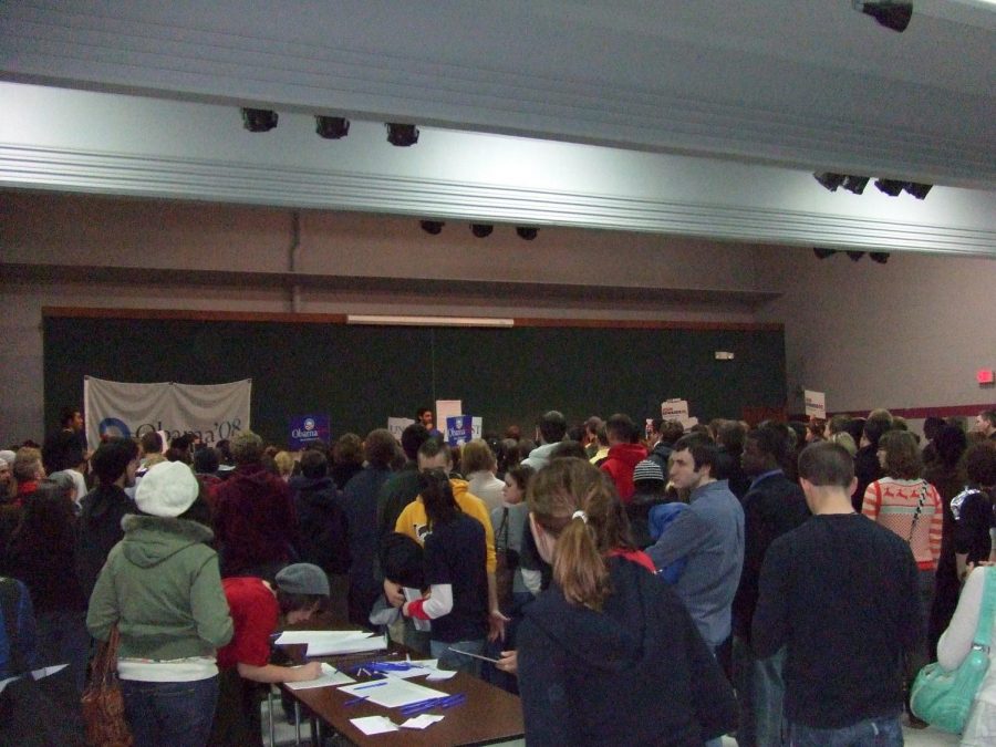 Iowans meet up together to hear and vote on the candidates. 